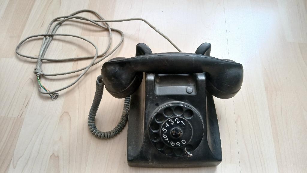 Draaischijf telefoon bakeliet, Telecommunicatie, Vaste telefoons | Niet Draadloos, Ophalen of Verzenden, Gebruikt, Met draaischijf