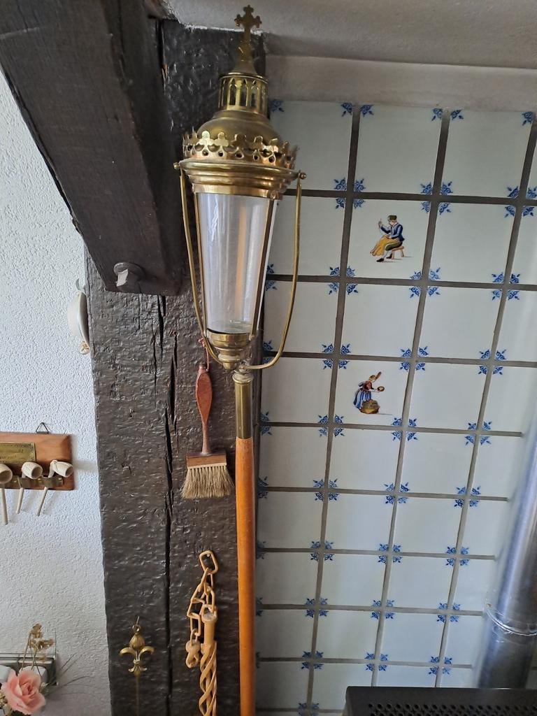 Antieke processielantaarn compleet met stok, Ophalen