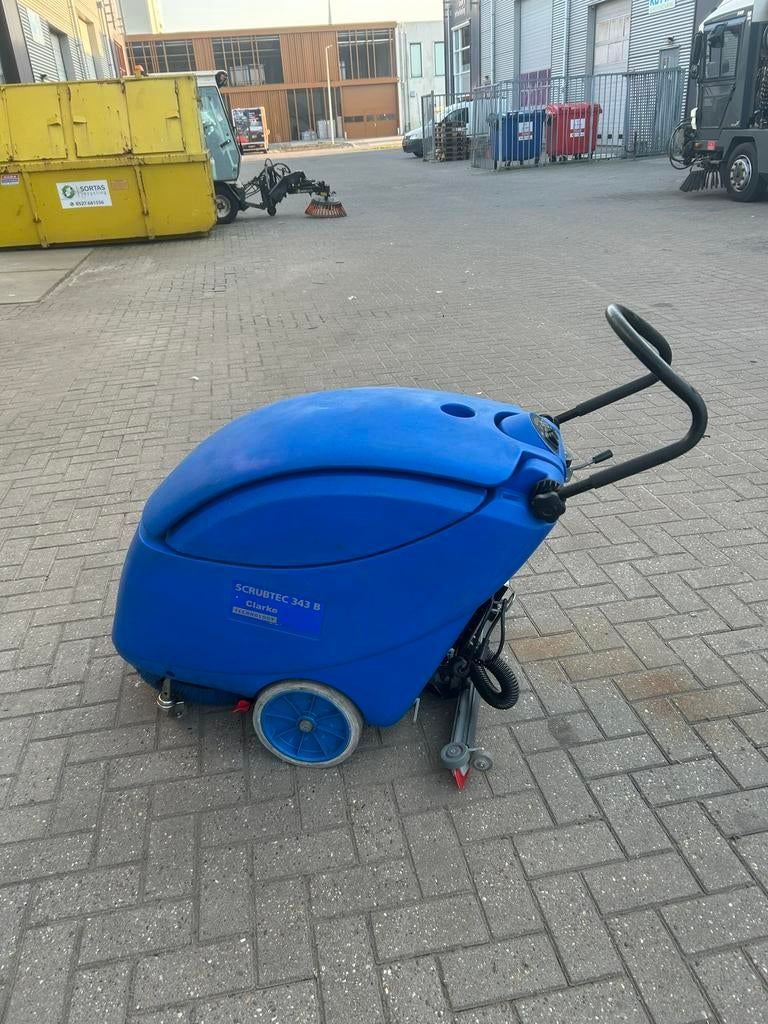 Schrobmachine Nilfisk Scrubtec 343 B, Ophalen of Verzenden, Zo goed als nieuw