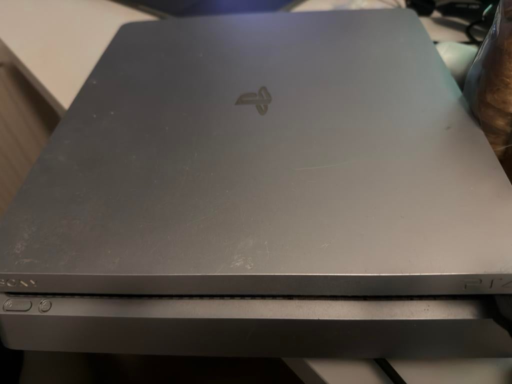 Sony PlayStation 4 Slim Zilver Limited Edition 500GB, Ophalen of Verzenden, Zonder controller, Slim, 500 GB