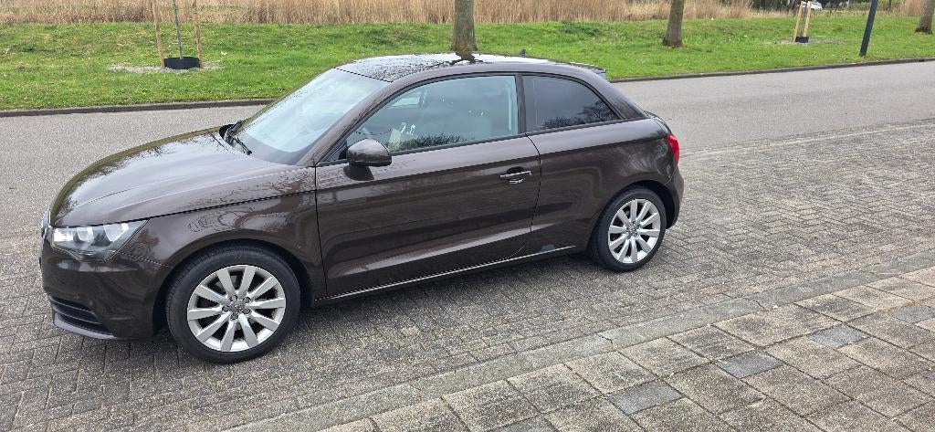Audi A1 1.4 Tfsi 90KW S-tronic 2010 Bruin, Auto's, Audi, Particulier, A1, Airbags, Airconditioning, Centrale vergrendeling, Elektrische buitenspiegels