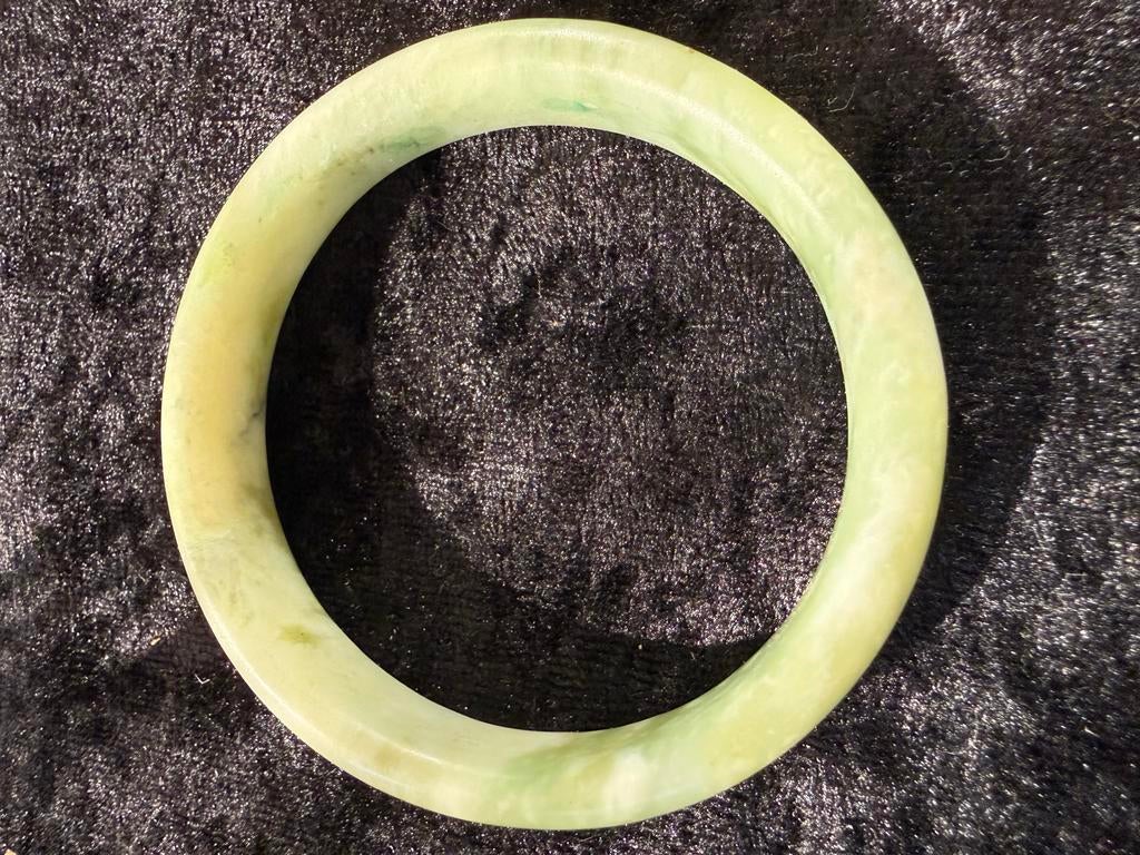 Elegante Jade Armband - Natuurlijke Groene Steen, Sieraden, Tassen en Uiterlijk, Armbanden, Zo goed als nieuw, Overige materialen