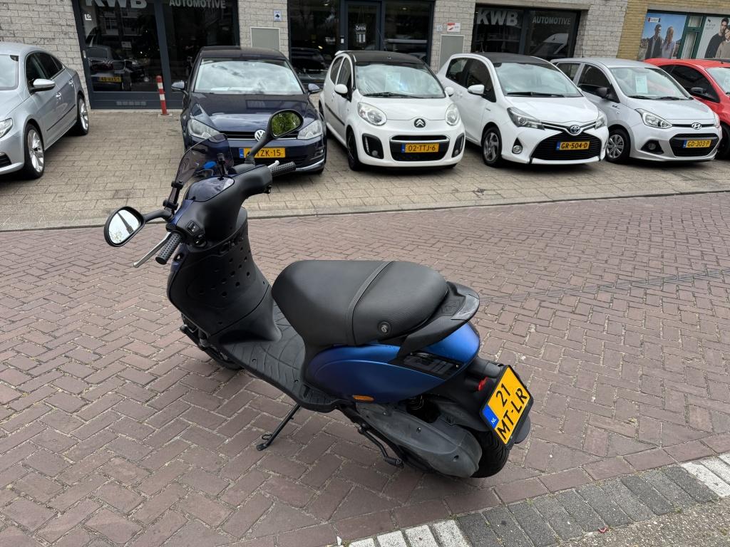Piaggio Scooter 180cc zip sp lc a2 180cc op kenteken - foto 3