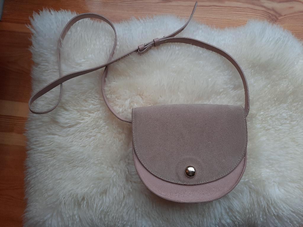 Sezane Ernest bag crossbody schoudertas pink roze leer suede, Ophalen of Verzenden, Gebruikt, Roze, Schoudertasje
