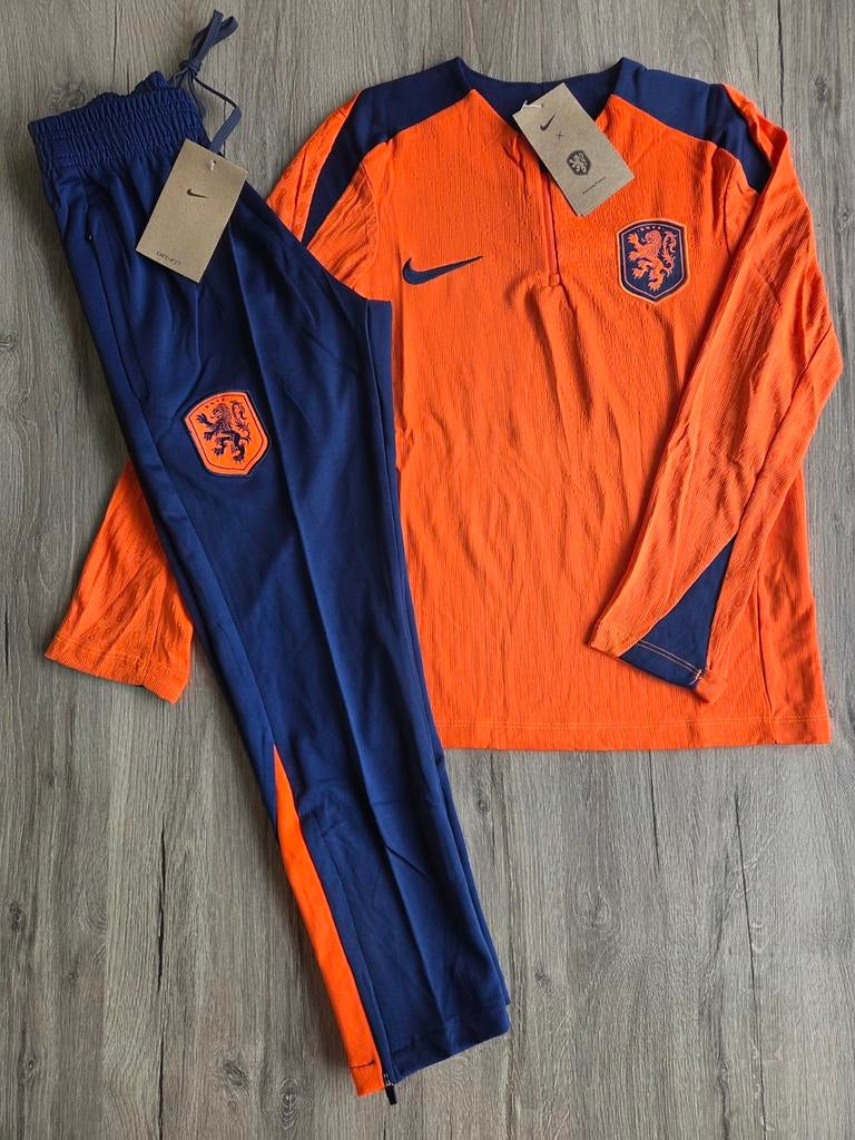 Nederlands elftal trainingspak maat 140-146, Maat XS of kleiner, Ophalen of Verzenden, Nieuw, Trainingspak