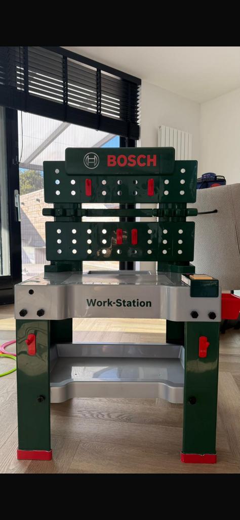 Bosch speelgoed werkbank, Ophalen, Zo goed als nieuw