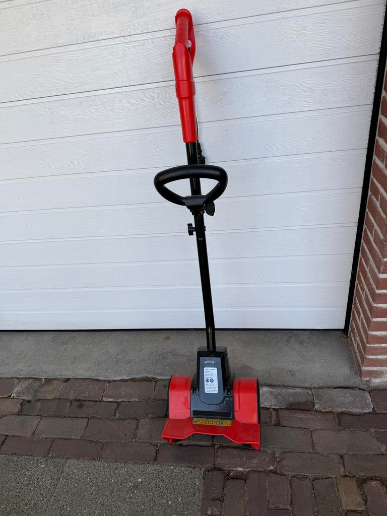 Elektrische sneeuwruimer - Snel en efficiënt sneeuwvrij, Ophalen, Zo goed als nieuw