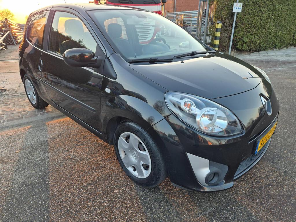 Renault Twingo 1.2-16V Dynamique cruise control NIEUWE APK!, Gebruikt, Zwart, 4 cilinders, 4 stoelen