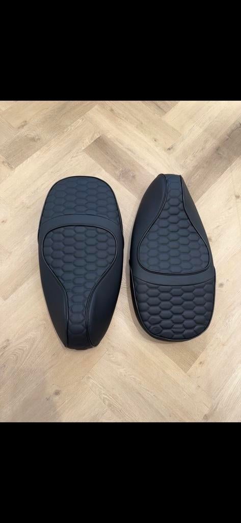 Vespa sprint Custom RS zadel, Ophalen of Verzenden