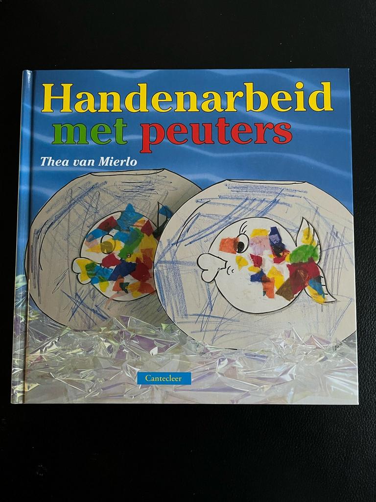 Handenarbeid met peuters, Ophalen of Verzenden, Zo goed als nieuw