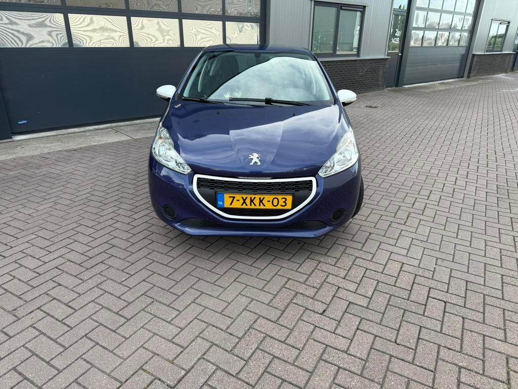 Peugeot 208 1.0 VTI 50KW/68PK 5-D 2014 Blauw, Auto's, Peugeot, Voorwielaandrijving, 31 €/maand, Blauw, 68 pk