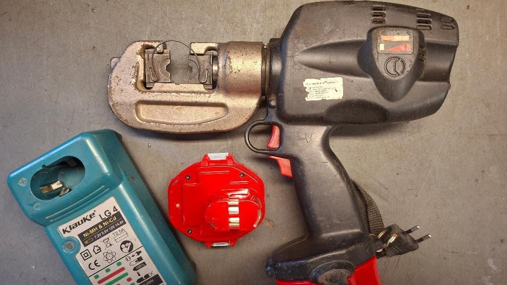 Cembre B61 accu kabelschoenperstang, ., Ophalen of Verzenden, Zo goed als nieuw, .