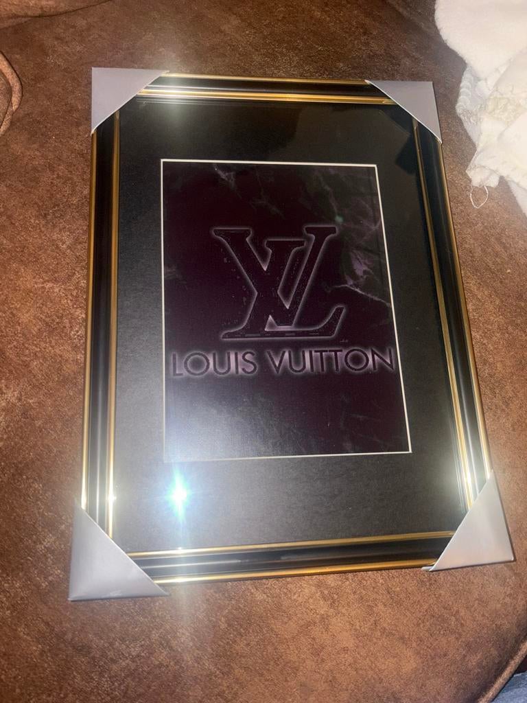 Ingelijste Louis Vuitton print - Zwart met goud, Ophalen of Verzenden, Nieuw, Print, Minder dan 50 cm