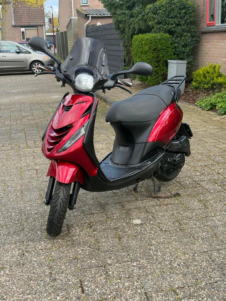 Zip 80cc 4t 2v full option brom 2017 MALOSSI, Maximaal 45 km/u, Zip, Ophalen of Verzenden, Zo goed als nieuw