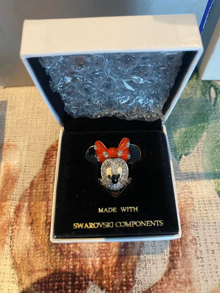 Swarovski mickey en mini broche, Verzamelen, Swarovski, Ophalen, Zo goed als nieuw, Figuurtje
