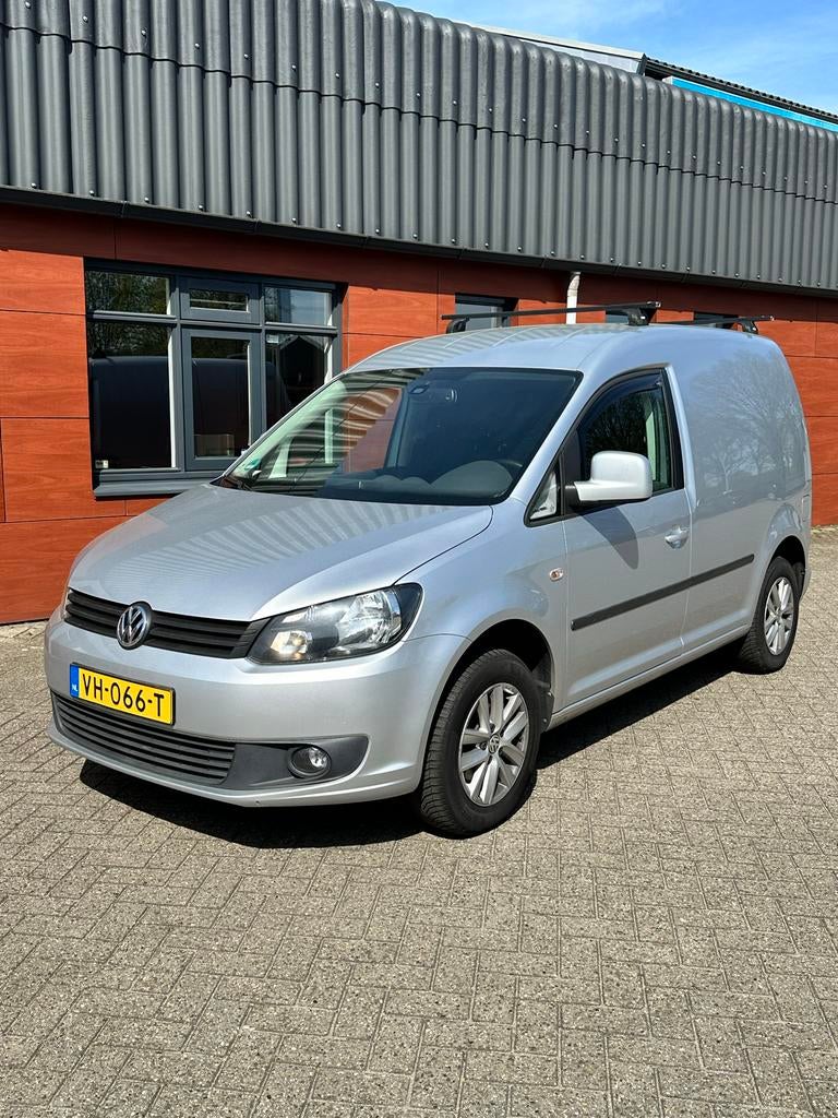 Volkswagen Caddy TDI 2014 122.000 km, Voorwielaandrijving, Stof, 74 pk, Zwart
