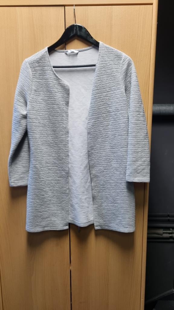 Leuk grijs vestje van Only, maat M, Maat 38/40 (M), Only, Ophalen of Verzenden, Grijs