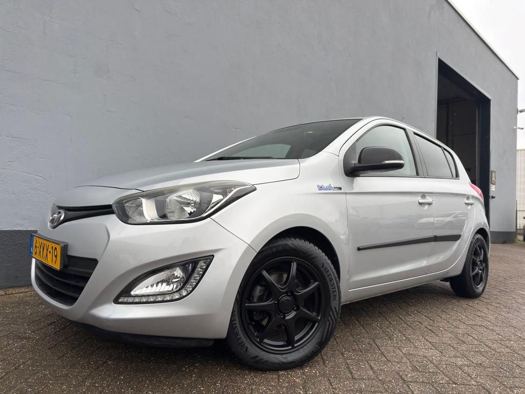 Hyundai I20 1.2i Go! Plus - Elek. Schuifdak, Euro 5, Gebruikt, 31 €/maand, 4 cilinders