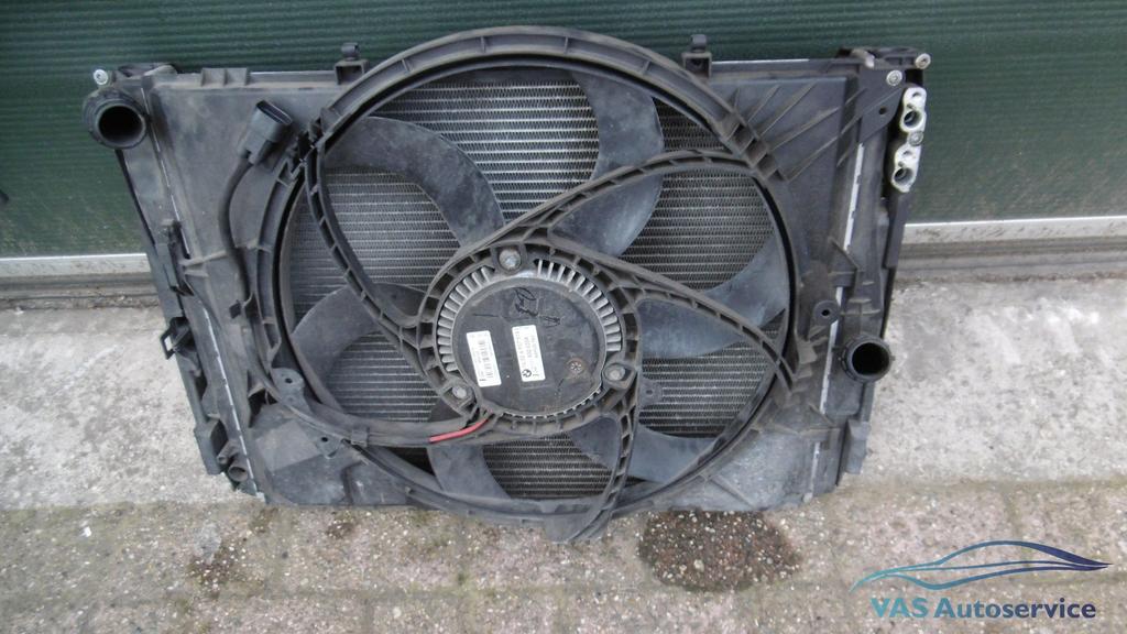 Radiator met koelvin BMW 3-serie E90-E91, Ophalen, Gebruikt, -, -
