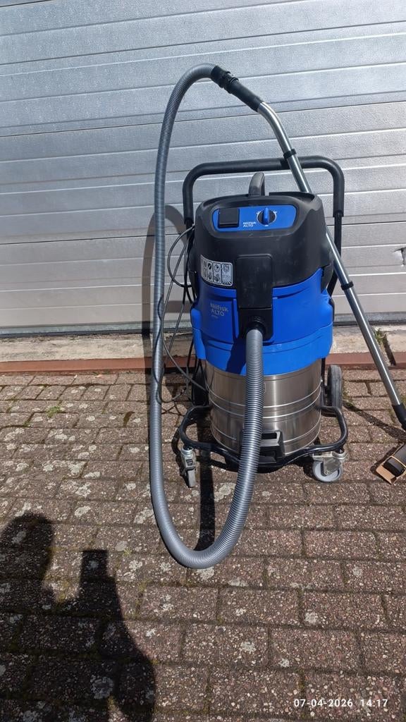 Nilfisk Attix 761-21 XC Industriële-, bouw-, waterstofzuiger, Ophalen