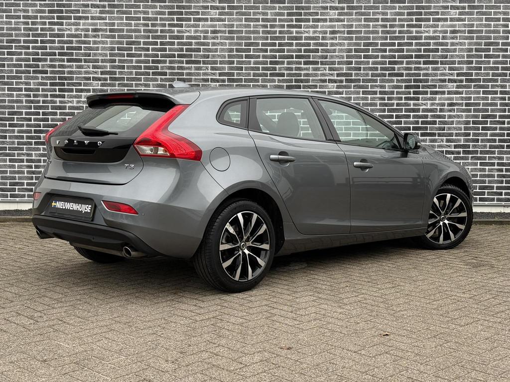 Volvo V40 1.5 T3 Dynamic Edition | Navigatie | Stoelverwarmi, 12 maanden, 4 cilinders, Leder en Stof, Bedrijf