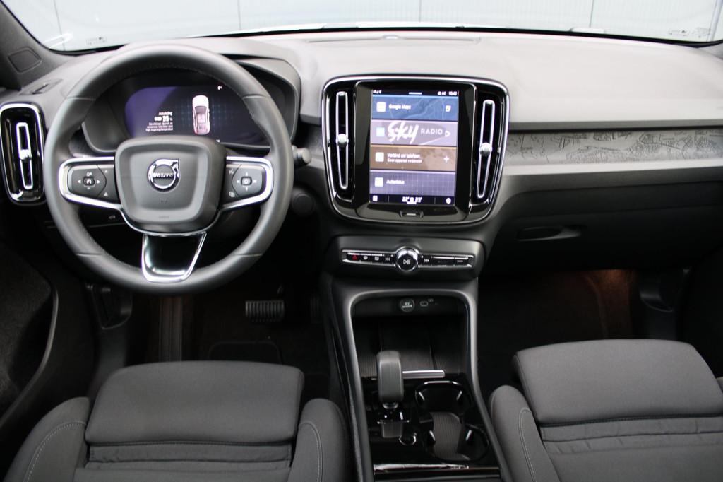 Volvo C40 Single Motor Extened Range Core 82 kWh, Auto's, Volvo, Automaat, 82 kWh, 252 pk, Wit