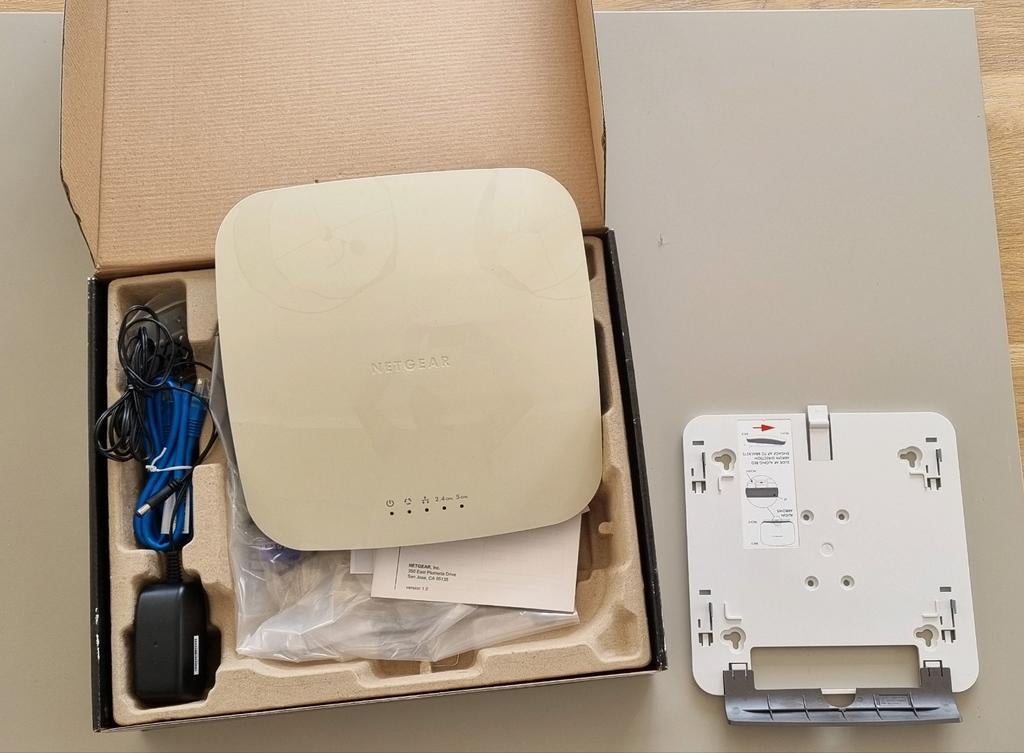 Netgear ProSafe WNDAP360 Dual Band Wireless-N Access Point, Ophalen of Verzenden, Zo goed als nieuw, Netgear