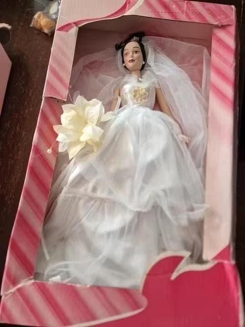 Porseleinen popje bruidje 30 cm, Ophalen of Verzenden