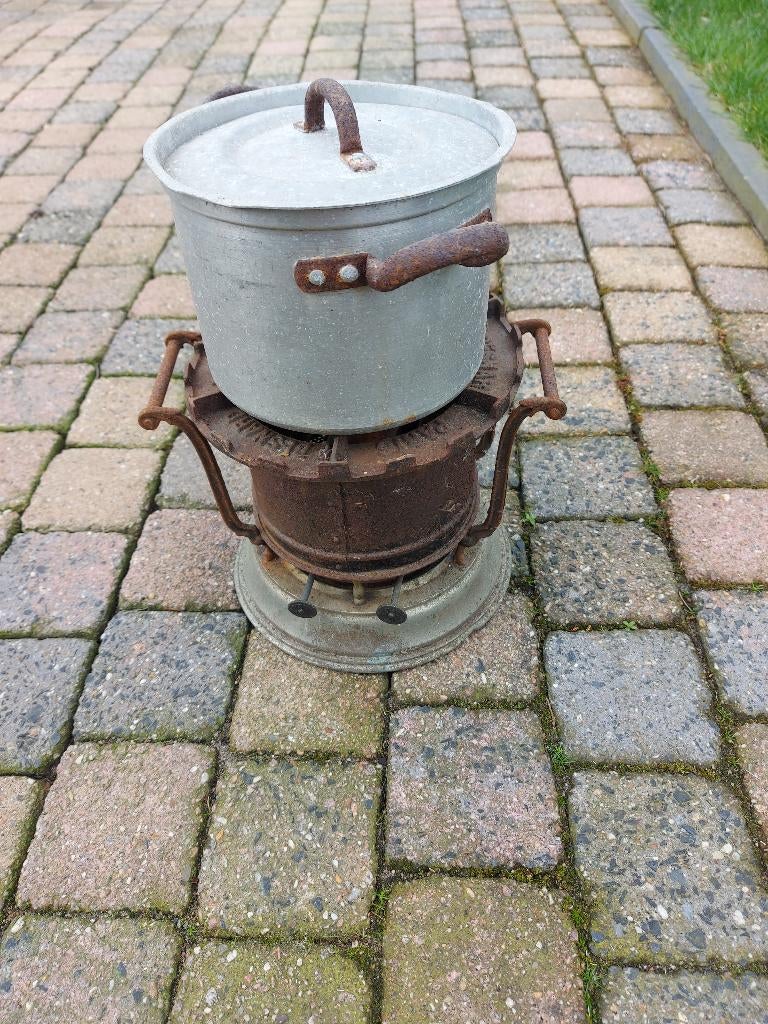 Antiek Giet ijzeren stel plus pannetje, Ophalen