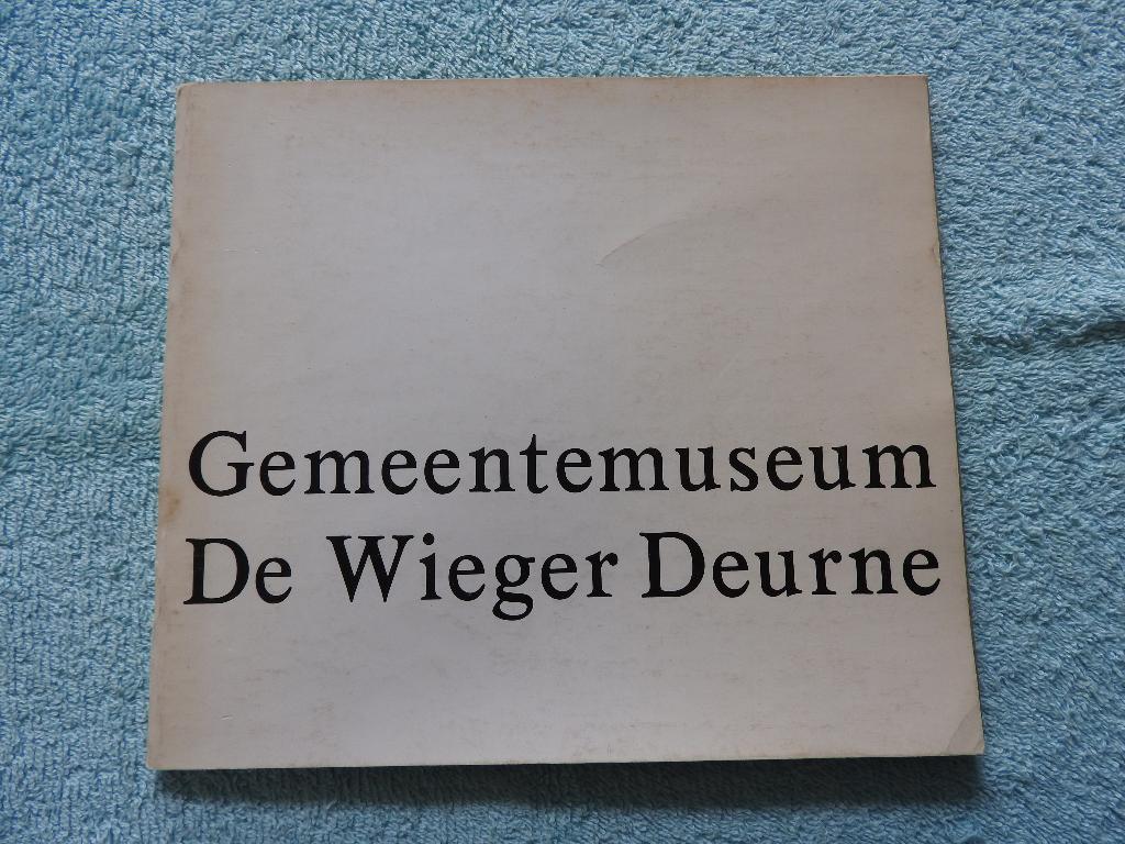Gemeentemuseum De Wieger Deurne, Ophalen of Verzenden, Zo goed als nieuw