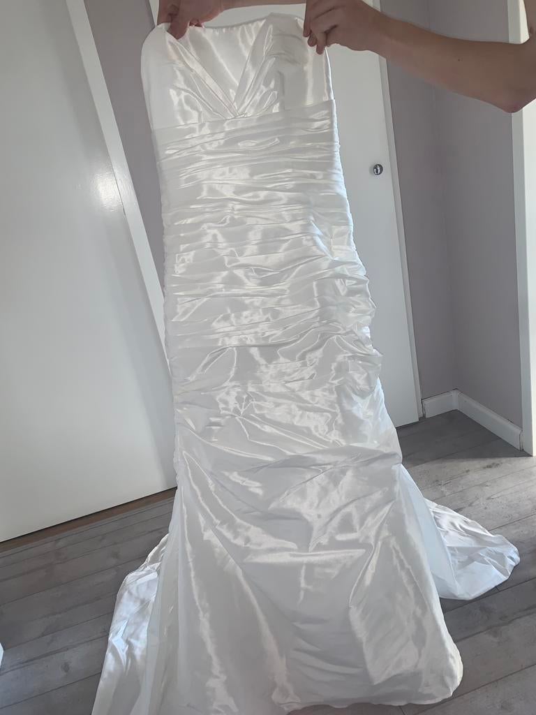 Prachtige trouwjurk, Kleding | Dames, Trouwkleding en Trouwaccessoires, Ophalen of Verzenden, Zo goed als nieuw, Wit, Trouwjurk