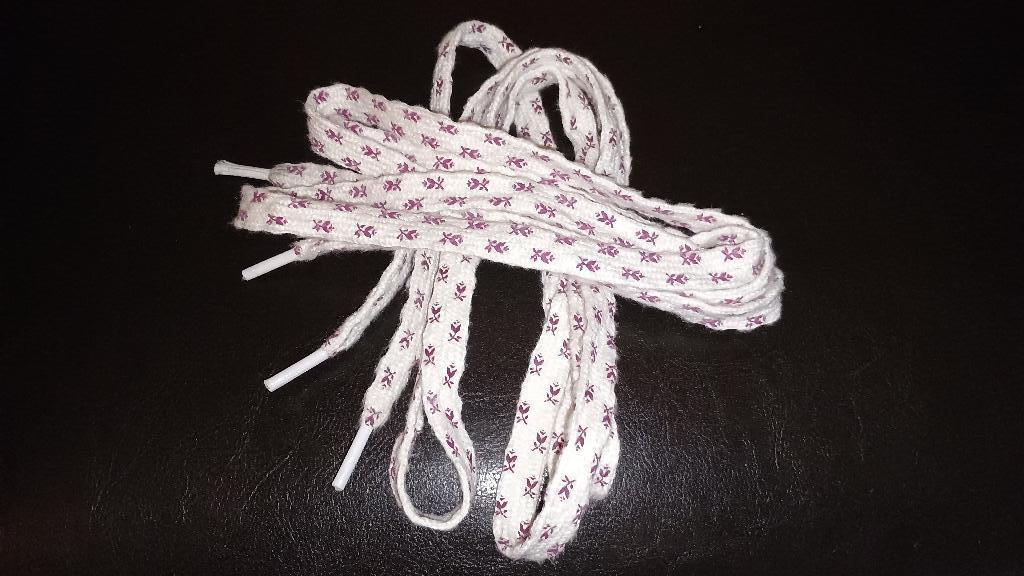 Vans Nu Skool veters wit met rode bloem, Wit, Nieuw, Ophalen of Verzenden, Sneakers of Gympen