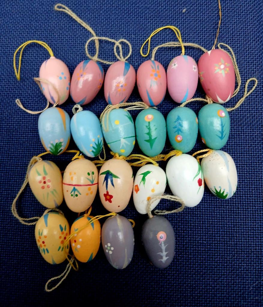 Houten paashangers ei, Ophalen of Verzenden, Gebruikt