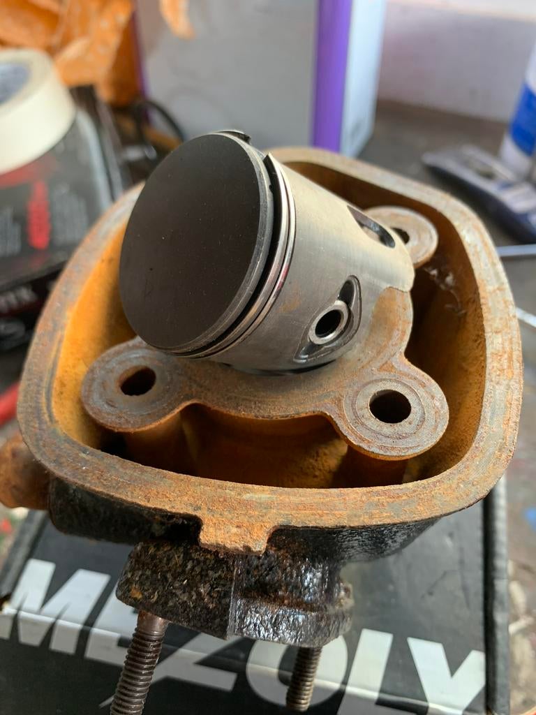 Cilinder yamaha Aerox standaard., Fietsen en Brommers, Brommeronderdelen | Scooters, Ophalen of Verzenden, Zo goed als nieuw, Cilinder