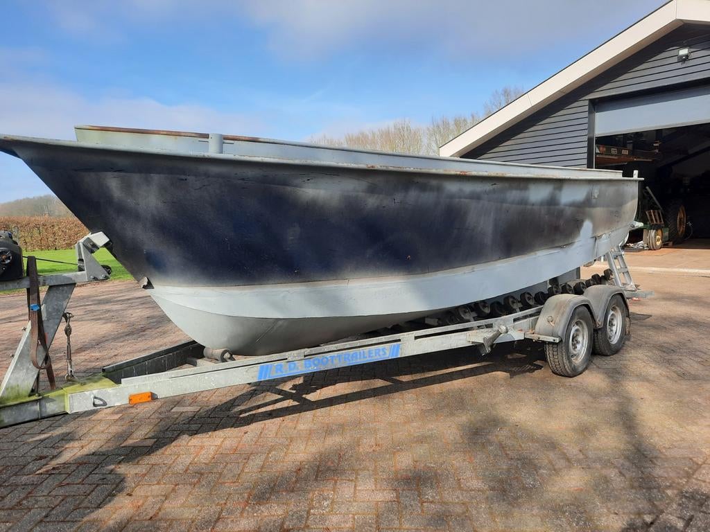 Motorboot op trailer, Gebruikt, Staal, Diesel, Ophalen of Verzenden