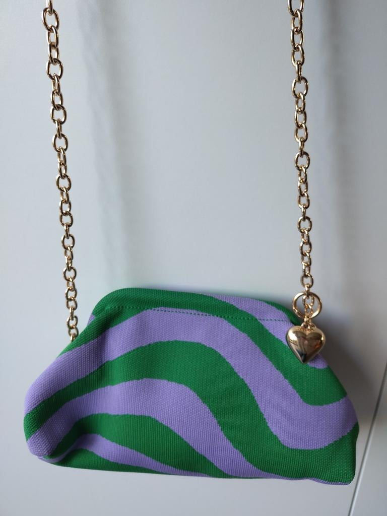 Tasje/Clutch Shoeby paars met groen en gouden ketting+hartje, Sieraden, Tassen en Uiterlijk, Tassen | Damestassen, Ophalen of Verzenden
