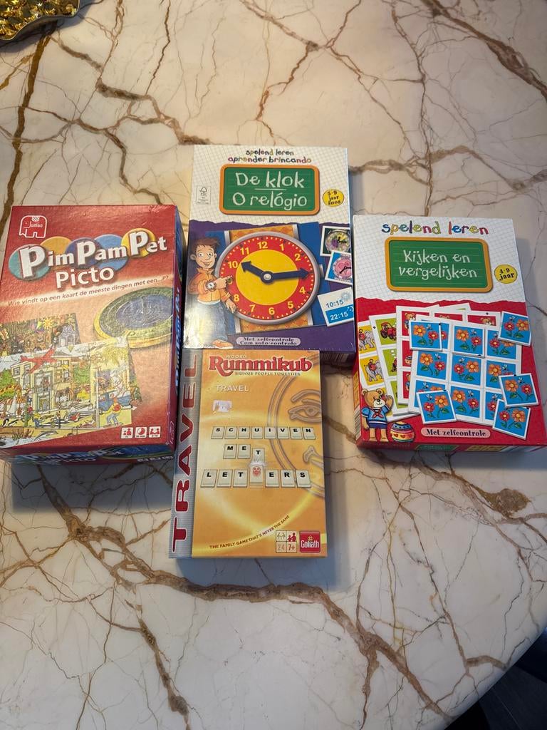 Spelletjes: Pim Pam Pet, De Klok, Kijken en Vergelijken, Drie of vier spelers, Ophalen, Zo goed als nieuw, Reisspel
