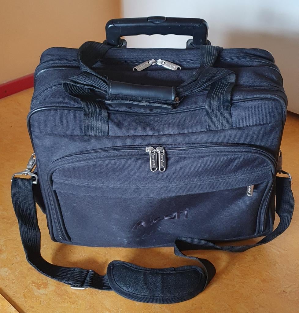 Alcom laptop trolley, Computers en Software, Laptoptassen, Gebruikt, Trolleytas, 17 inch of meer, Ophalen