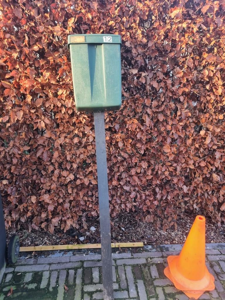 Groene brievenbus op kunststof bijbehorende paal, gebruikt, Ophalen, Gebruikt, Kunststof, Staande brievenbus