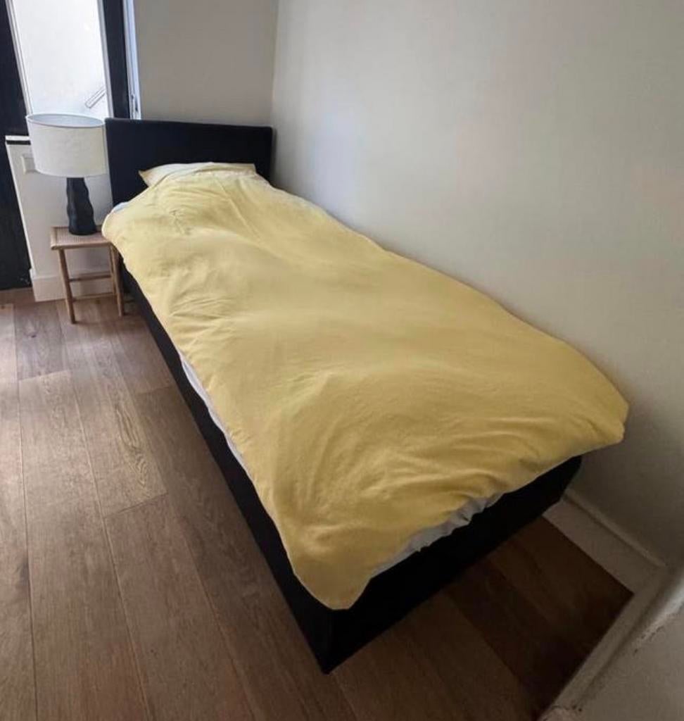 Comfortabel eenpersoons boxspring bed, Ophalen, 90 cm, Eenpersoons, Zwart