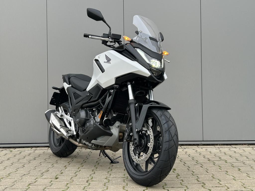 2025 Honda NC 750X 58pk C-ABS - Garantie tot 2030 - Gratis b, 745 cc, Nijkamp & Ooteman Motoren, Meer dan 35 kW, Traction Control