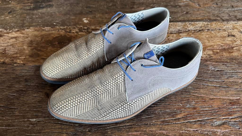 Floris van Bommel 10 1/2, Ophalen of Verzenden, Gedragen, Overige kleuren