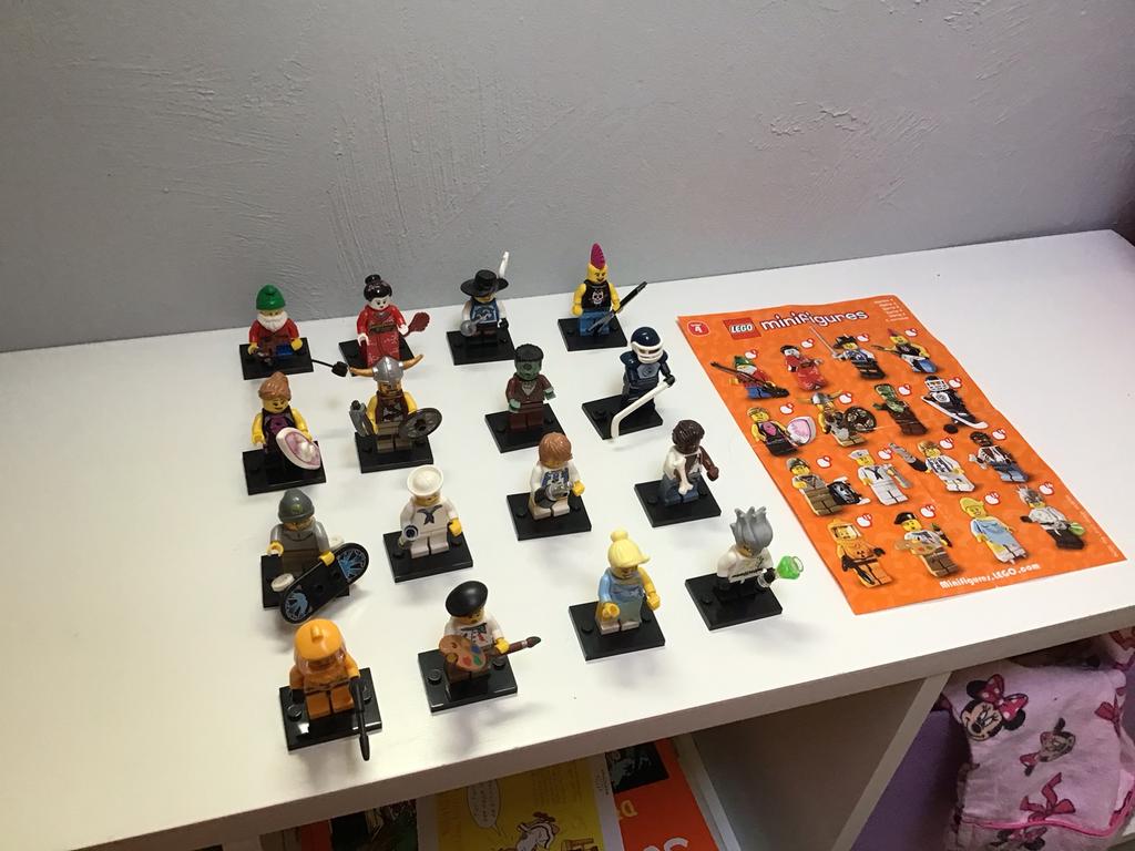 Lego minifiguren serie 4 compleet, Ophalen of Verzenden, Nieuw
