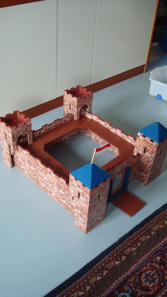 Ridderkasteel, burcht, Kasteel voor ridders en jonkvrouwen, Ophalen, Gebruikt