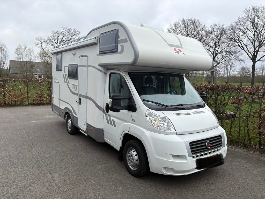 Adria Sport A 572 SL Familie Camper, 1e eigenaar nieuwstaat!, Alkoof, Ringverwarming, Fiat, Particulier