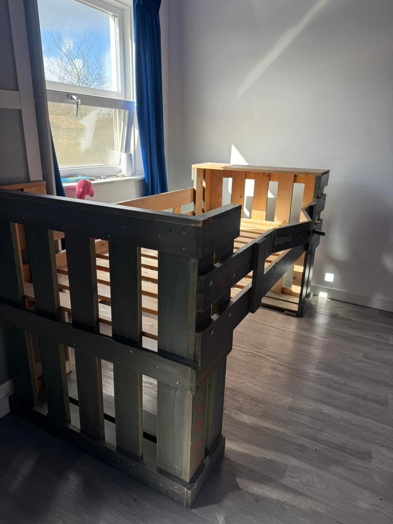 Stoer army bed te koop, Ophalen, Eenpersoons, 190 cm of minder, Zo goed als nieuw