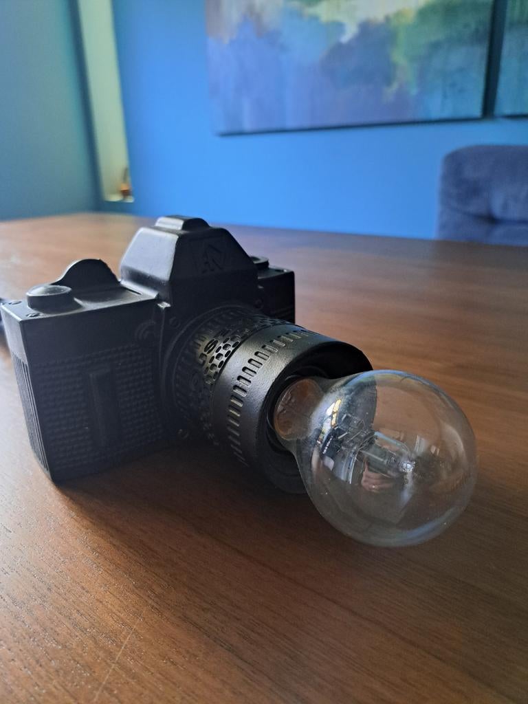 Unieke cameralamp - Vintage stijl tafellamp, Ophalen of Verzenden, Zo goed als nieuw, Vintage, Retro, Industrieel, Minder dan 50 cm