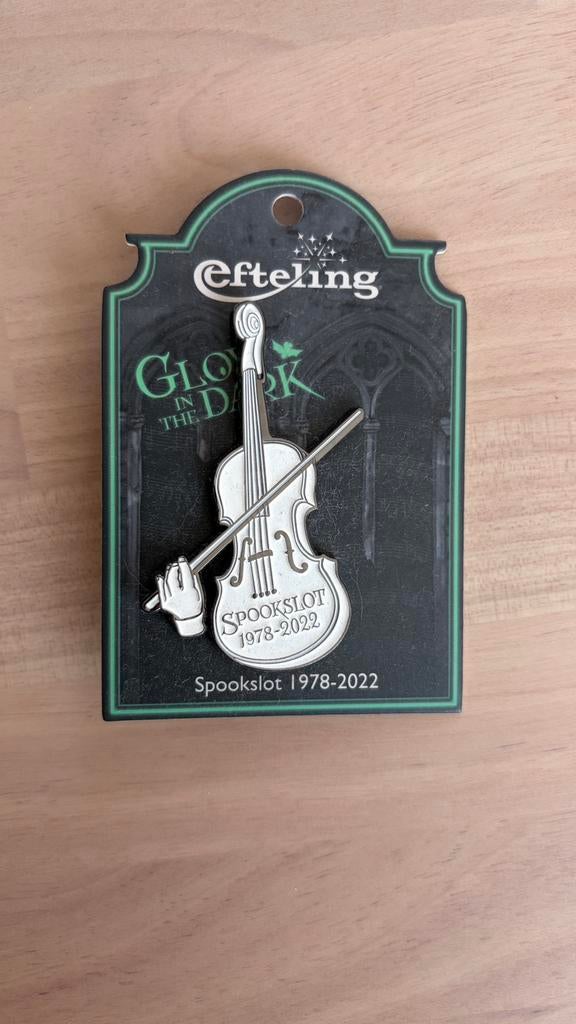 Efteling Spookslot pin, Verzamelen, Efteling, Verzenden, Zo goed als nieuw, Button of Speldje