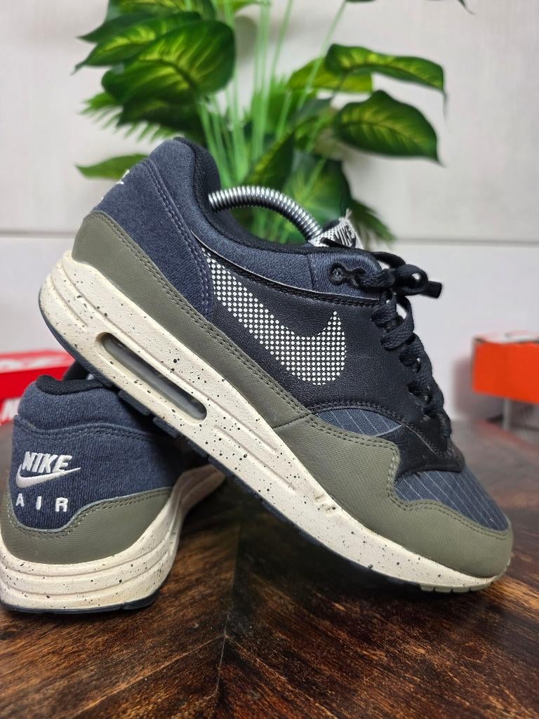 Nike Air Max 1 Medium Olive maat 42,5, Blauw, Nike, Ophalen of Verzenden, Nike