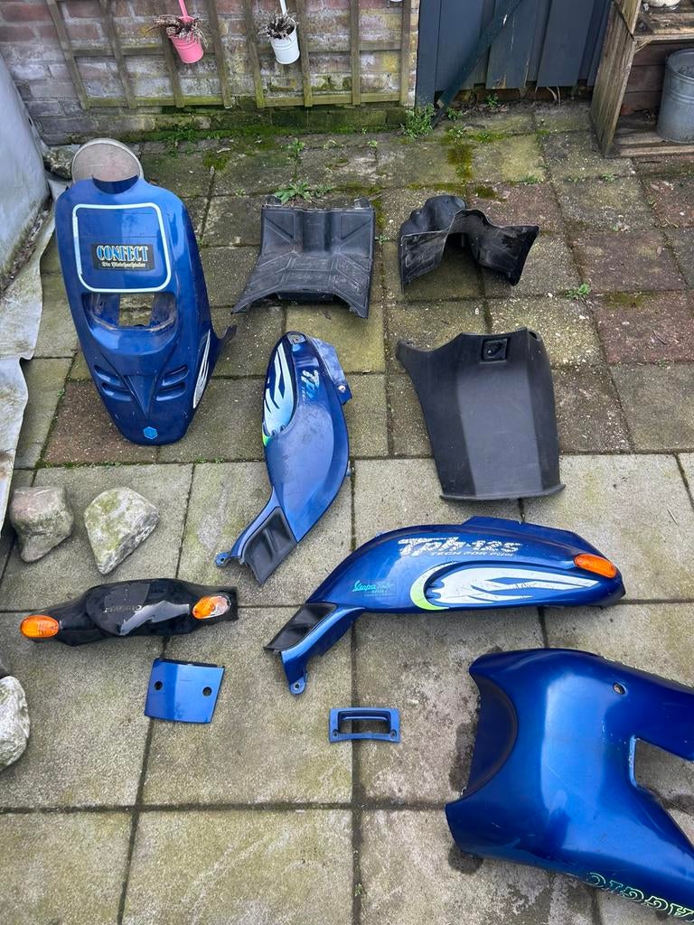 Typhoon kappen + buddy, Fietsen en Brommers, Brommeronderdelen | Scooters, Ophalen, Zo goed als nieuw, Zadel, Piaggio